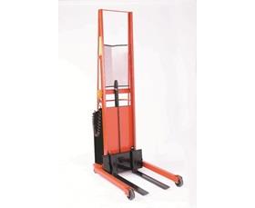 BATTERY POWERED 1000 LB. TO 2000 LB. PALLET STRADDLE &amp; PLATFORM STACKERS